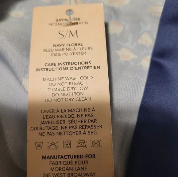 ROBE - Picture 2 of 4